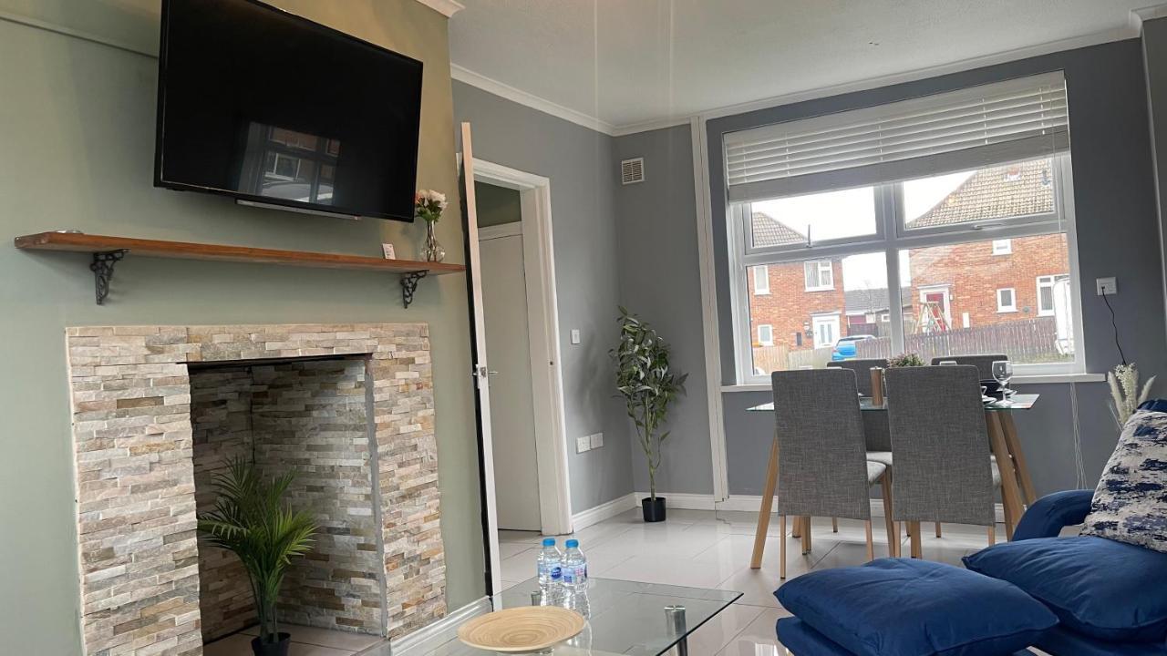 Fully Serviced Three Bed House In Durham Kültér fotó