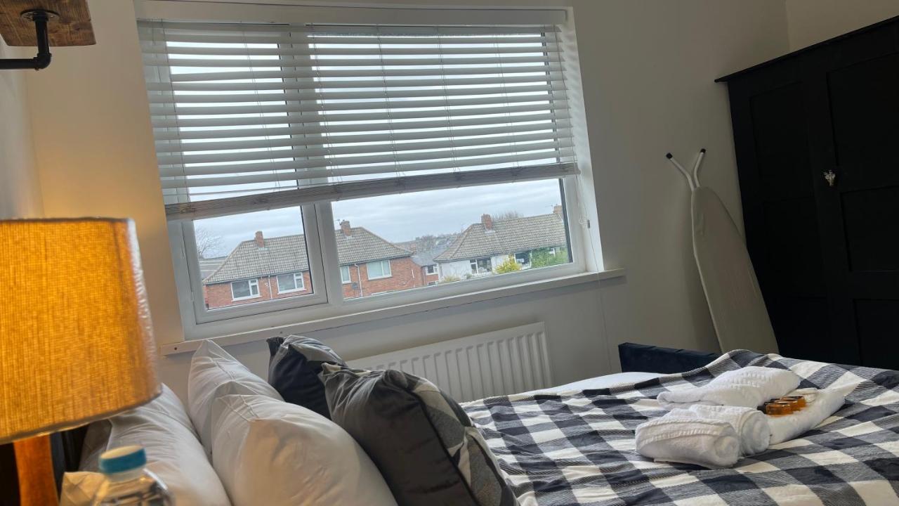 Fully Serviced Three Bed House In Durham Kültér fotó