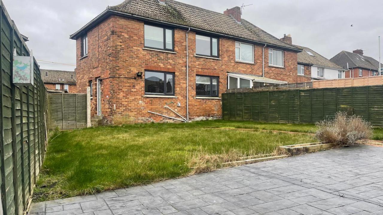 Fully Serviced Three Bed House In Durham Kültér fotó
